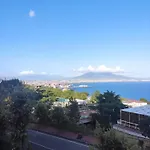 Domus Marisa A Posillipo *