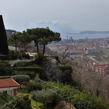 Domus Marisa A Posillipo * 나폴리