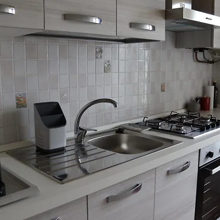 Domus Marisa A Posillipo * 나폴리