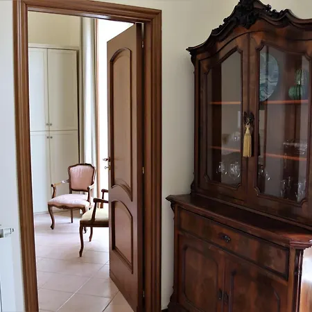 Domus Marisa A Posillipo * Napoli